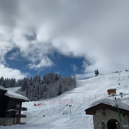 Valmorel Studio Skis Aux Pieds Buitenkant foto